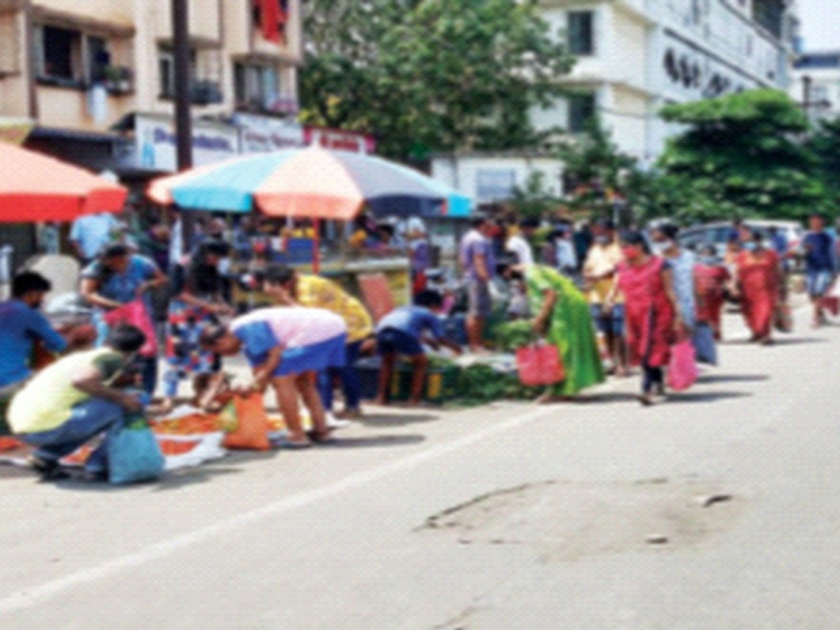 The markets in Virar are crowded again for goods | वाणसामानासाठी विरारमधील बाजारांत पुन्हा गर्दी