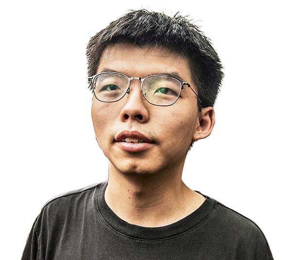 22-year-old Hong kong-activist-joshua-wong-face of the Hong kong protest | बलदंड चीनच्या सत्तेसमोर उभा ठाकला 22 वर्षाचा हॉँगकॉँगचा तरुण!