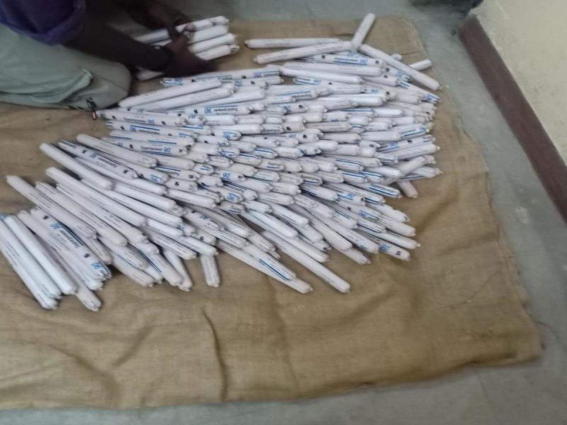 Thirteen gelatin sticks seized in Tivasa taluka of Amravati district | अमरावती जिल्ह्यातील तिवसा तालुक्यात तेराशे जिलेटिनच्या कांड्या जप्त