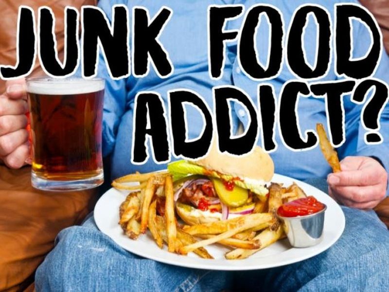 5 tips break a junk food addiction | जंक फूड खाण्याच्या सवयीपासून 'या' ५ टिप्सच्या मदतीने मिळवा सुटका!