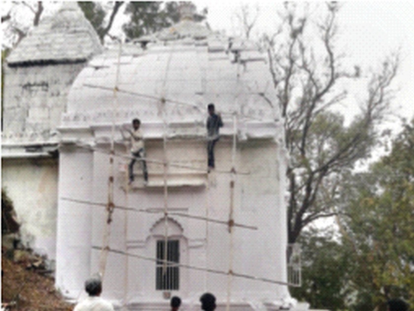 Boar blast threatens Parashuram temple | बोअरस्फोटामुळे परशुराम मंदिराला धोका