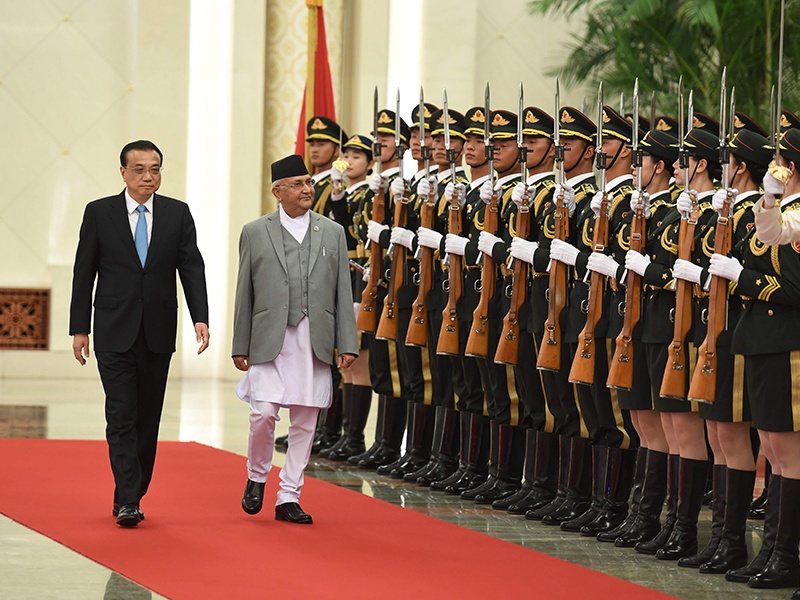China, Nepal sign 14 agreements including key connectivity deals during Oli's visit | चीनची रेल्वे येणार काठमांडूमध्ये, दोन्ही देशांची जवळीक वाढली