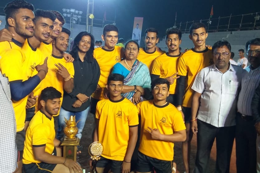 Kabaddi: Pune, Mumbai City win boys and girls Group's title | कबड्डी : पुणे, मुंबई शहर यांना कुमार व कुमारी गटाचे जेतेपद