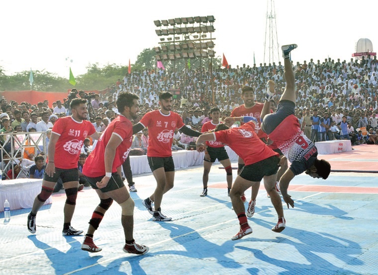 State level Kabaddi competition: Pune Men's team, Women's team Pune Pune | राज्यस्तरीय कबड्डी स्पर्धा : पुरुष गटात मुंबई, महिला गटात पुणे अजिंक्य