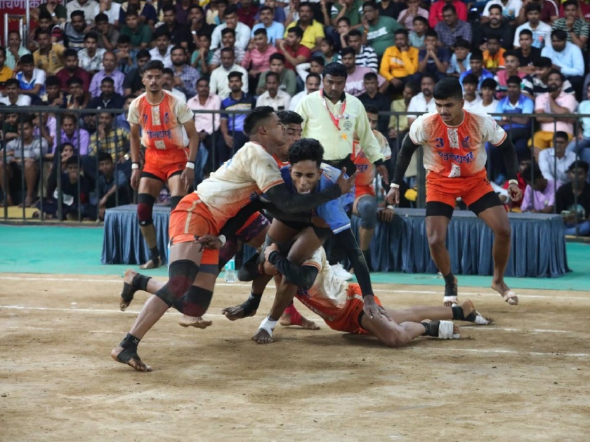 Mumbai Suburban West Zone gets sensational victory as The thrill of kabaddi was played in Thane | मुंबई उपनगर पश्चिमचा सनसनाटी विजय; ठाण्यात रंगला कबड्डीचा थरार