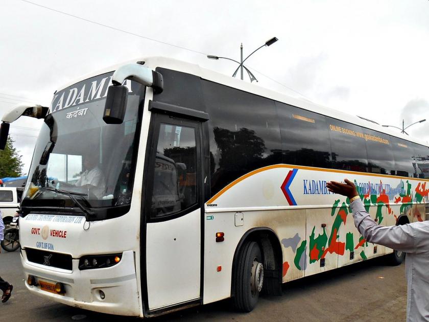 Coronavirus kadamb transport corporation cleaned its buses with sanitizes kkg | Coronavirus: ‘कदंब’कडून बसगाड्यांचे निर्जंतुकीकरण