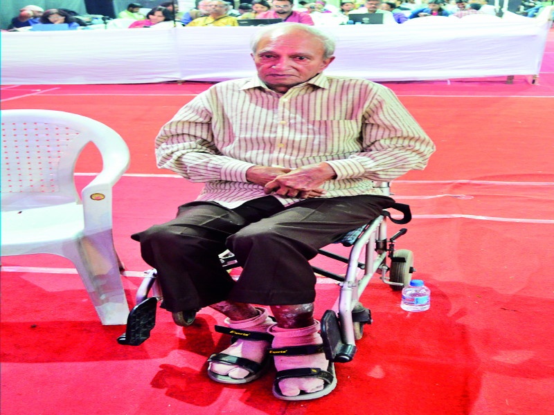85-year-old KaKa Limaye revealed the memories of Sawai's | ८५ वर्षांच्या काका लिमये यांनी उलगडला ‘सवाई’च्या आठवणींचा पट