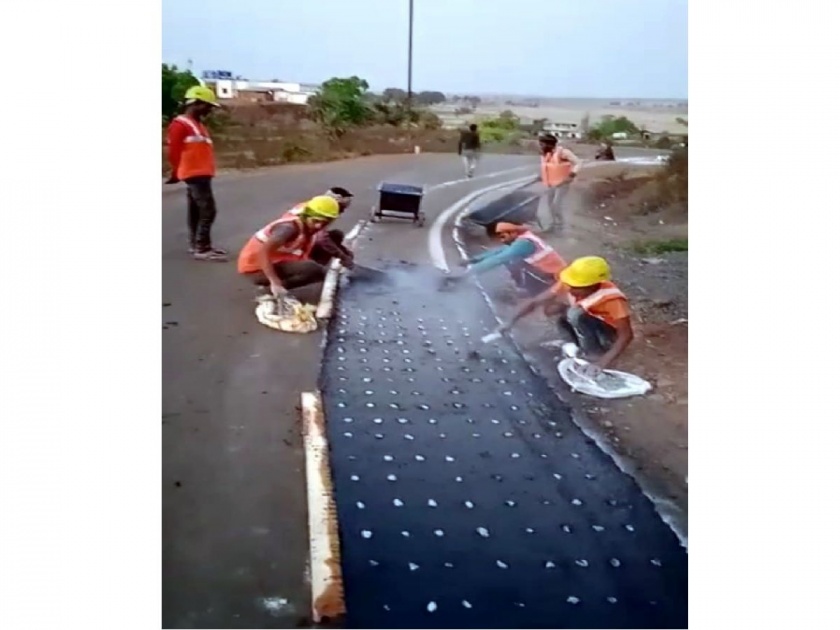 'mastic asphalt' use on muddy tourist roads of melghat for protection from accidents | चिखलदराच्या पर्यटन रस्त्यांवर ‘मास्टिक अस्फाल्ट’चा वापर
