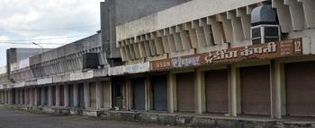 In Nagpur, traders are 100 per cent closed against cess | नागपुरात सेसविरोधात व्यापाऱ्यांचा १०० टक्के बंद