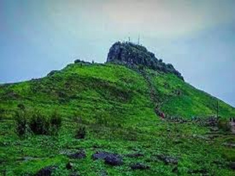 Travelers banned at Kalsubai peak after Corona; The decision of the Bori villagers | कोरोनाच्या पार्श्वभूमीवर कळसूबाई शिखरावरही पर्यटकांंना बंदी; बोरी ग्रामस्थांचा निर्णय 