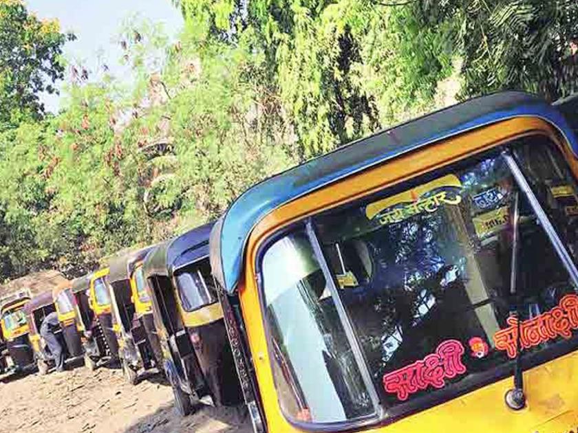 It would have been better if i died due to Corona says auto driver amp | "कोरोनात मेलो असतो तर बरे झाले असते"
