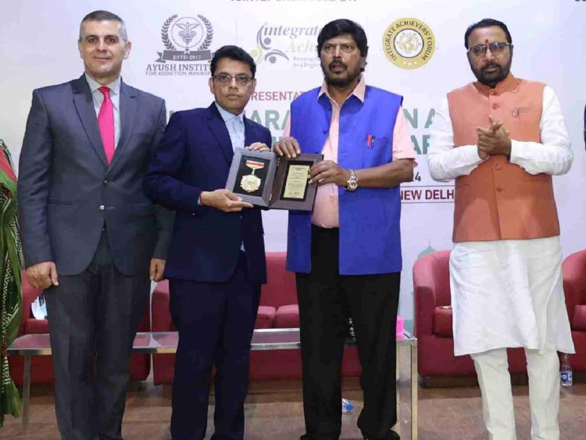 Kalyan's Randhir Shinde honored with National Social Service Award | राष्ट्रीय समाजसेवा पुरस्काराने कल्याणचे रणधीर शिंदे यांचा सन्मान