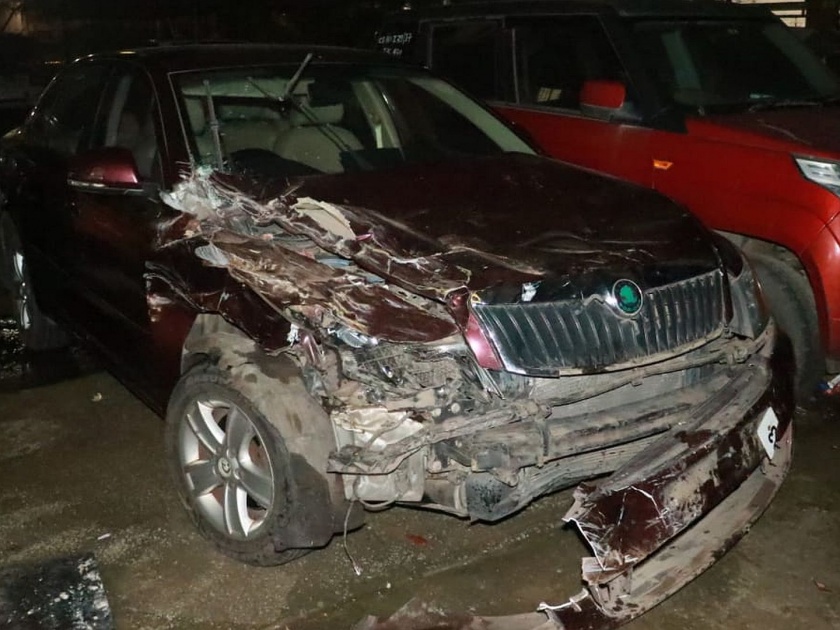 in navi mumbai car hits several vehicles and pedestrians after driver lost control | कार चालकाचं नियंत्रण सुटल्यानं अनेक गाड्यांना, पादचाऱ्यांना धडक; दोघांचा मृत्यू