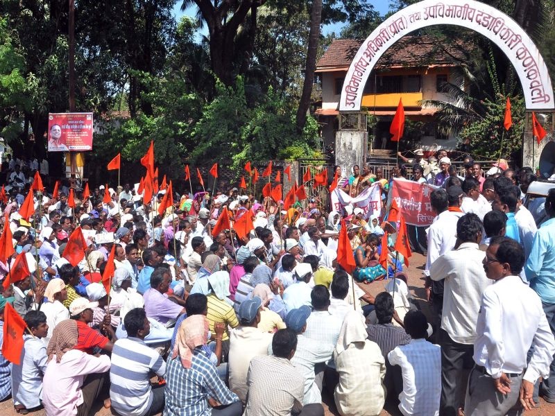 Indian labor union's provincial office rallies, strong declaration kankavli rallies | भारतीय मजदूर संघांचा प्रांताधिकारी कार्यालयावर मोर्चा, जोरदार घोषणांनी कणकवली दुमदुमली