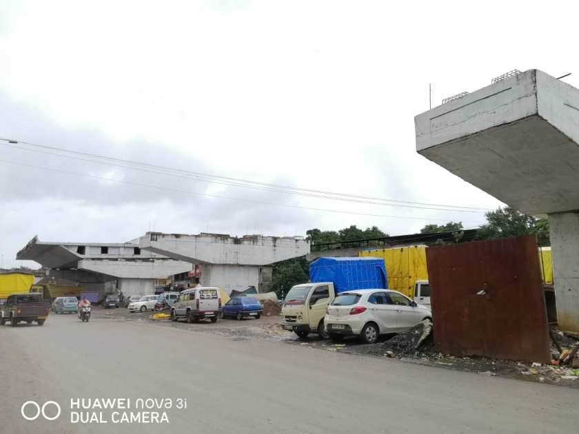 Work on flyover in Kankavali stalled! | कणकवलीतील उड्डाणपूलाचे काम रखडले !