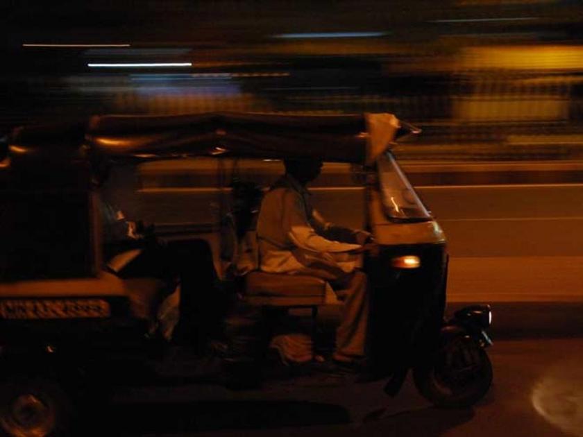 An attempt to abduct a girl by a Auto Driver? in Mumbai Versova | रिक्षाचालकाकडून तरुणीच्या अपहरणाचा प्रयत्न?; वर्सोव्यात निर्जनस्थळी चालकाने नेले