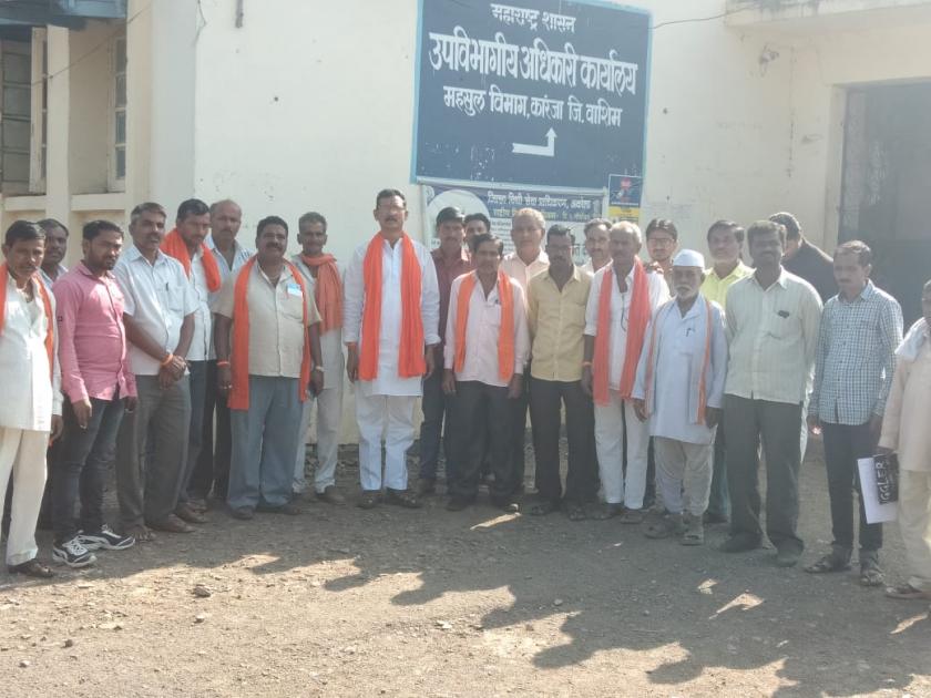 Shiv Sena's movement to declare Karanja-Manora taluka drought | कारंजा-मानोरा तालुका दुष्काळग्रस्त जाहीर करण्यासाठी शिवसेनेचे आंदोलन