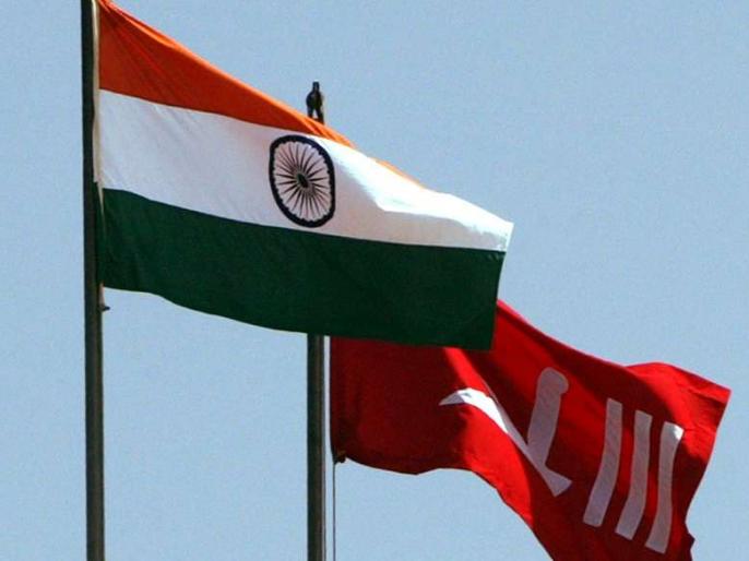 Red flag still flying in Jammu and Kashmir; Officials gave a shocking reply | जम्मू काश्मीरमध्ये अद्यापही फडकतोय 'लाल झेंडा'; अधिकाऱ्यांनी दिलं 'हे' धक्कादायक उत्तर 