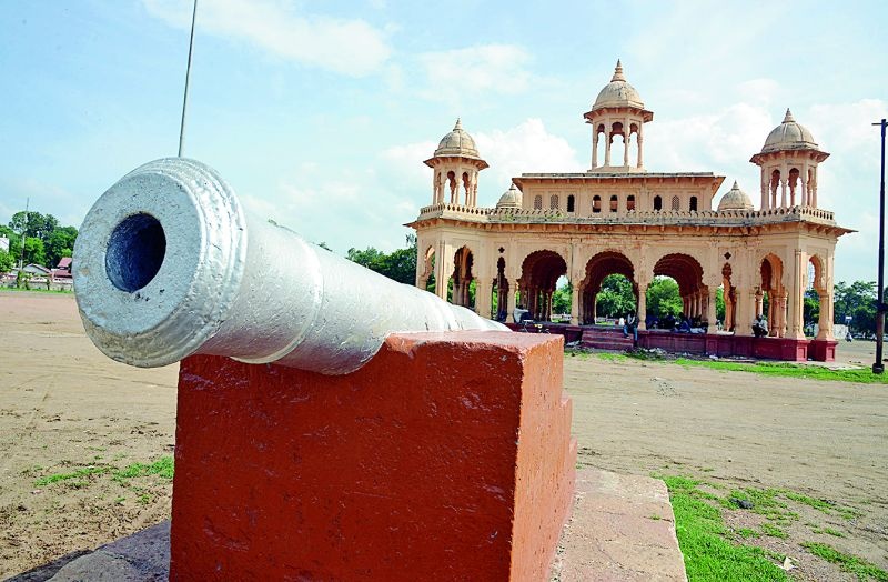 Historical heritage of Nagpur: Kasturchand Park, which is a testimony to historians | नागपूरचा ऐतिहासिक वारसा : ऐतिहासिकतेची साक्ष पटविणारे कस्तूरचंद पार्क