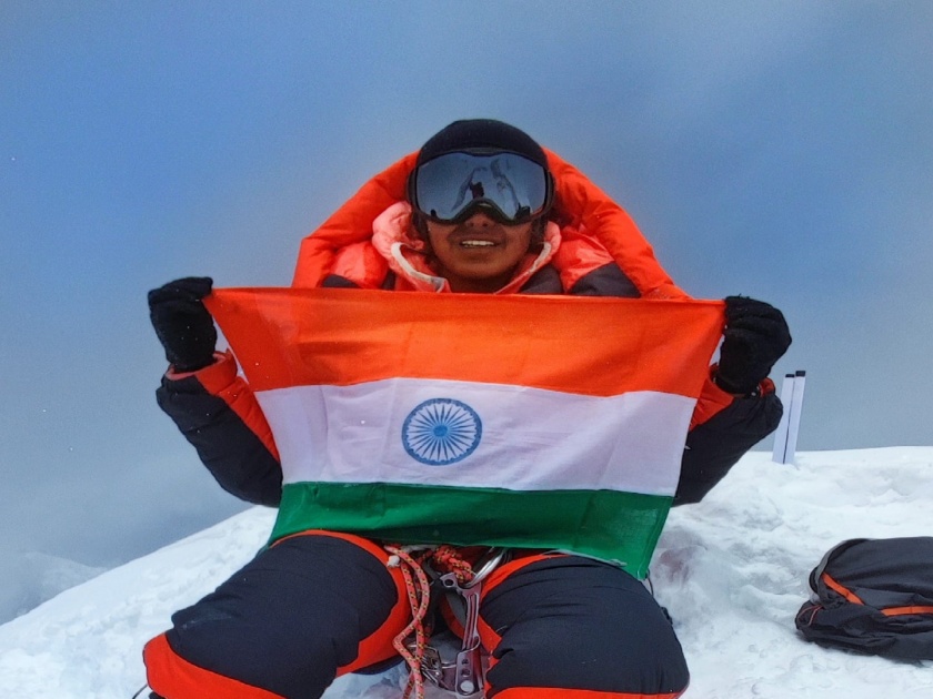 Kolhapur mountaineer Kasturi Deepak Savekar climbs the world tallest Mount Everest | Kasturi Savekar: कोल्हापूरच्या कस्तुरीने सर केलं एव्हरेस्ट शिखर, शाहू महाराजांना यश समर्पित