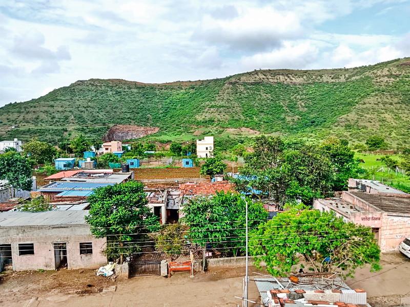 Fear of landslides in areas around Katraj Villages in South Pune are located in hilly areas | कात्रज परिसरातील भागातही दरड कोसळण्याची भीती; दक्षिण पुण्यातील गावे डोंगर भागात वसलेली