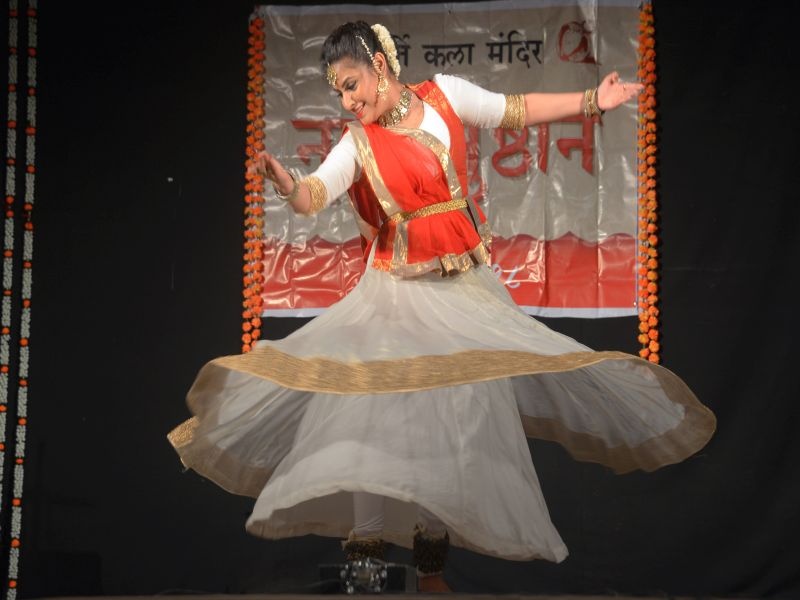 'Dance': Greetings to Natraj Gopikrishna in Nashik from Kathak dance drama |  ‘नृत्यानुष्ठान’ : 'कथ्थक' नृत्याविष्कारातून नाशिकमध्ये नटराज गोपीकृष्ण यांना अभिवादन