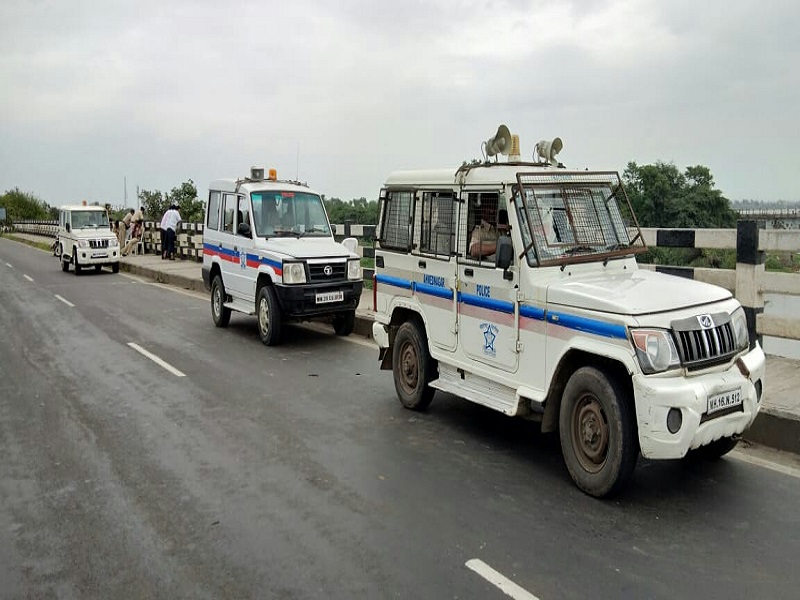 Kakasaheb Shinde's Dishchari Ridhi: Transport on the Nagar-Aurangabad highway, police station deployed | काकासाहेब शिंदे यांचा दशक्रिया विधी : नगर-औरंगाबाद महामार्गावरील वाहतूक वळविली, पोलीस बंदोबस्त तैनात