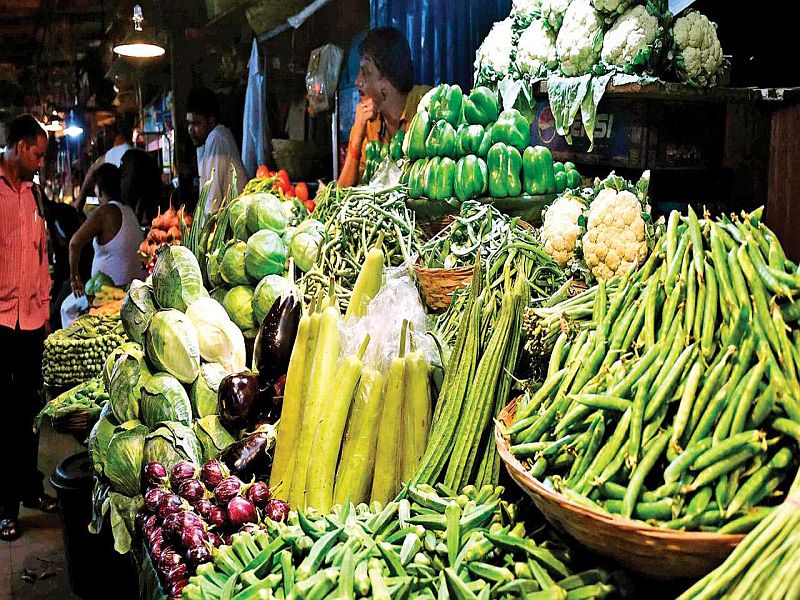 Vegetable prices in Mumbai fell due to increase in arrivals | आवक वाढल्यामुळे मुंबईमध्ये भाजीपाल्याचे दर घसरले