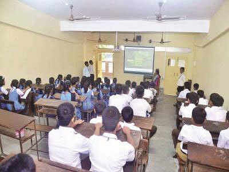 Pati Kori of Marathi schools in the district; Nationally, Marathi media is not included in the project | जिल्ह्यातील मराठी शाळांची पाटी कोरी; राष्ट्रीय पातळीवर मराठी माध्यमाच्या प्रकल्पाचा समावेश नाही