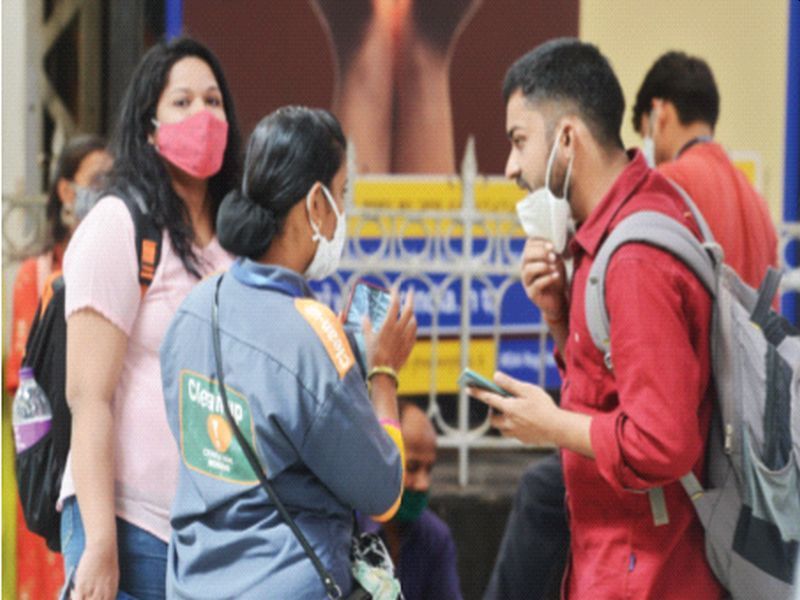 14,100 Mumbaikars fined for traveling without masks | विनामास्क फिरणाऱ्या १४,१०० मुंबईकरांना दंड; मार्शल्स मुंबईतील नागरिकांवर लक्ष ठेऊन