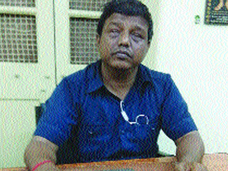 Psychological distress to the blind staff at KEM hospital mumbai | केईएम रुग्णालयातील अंध कर्मचाऱ्याला मानसिक त्रास