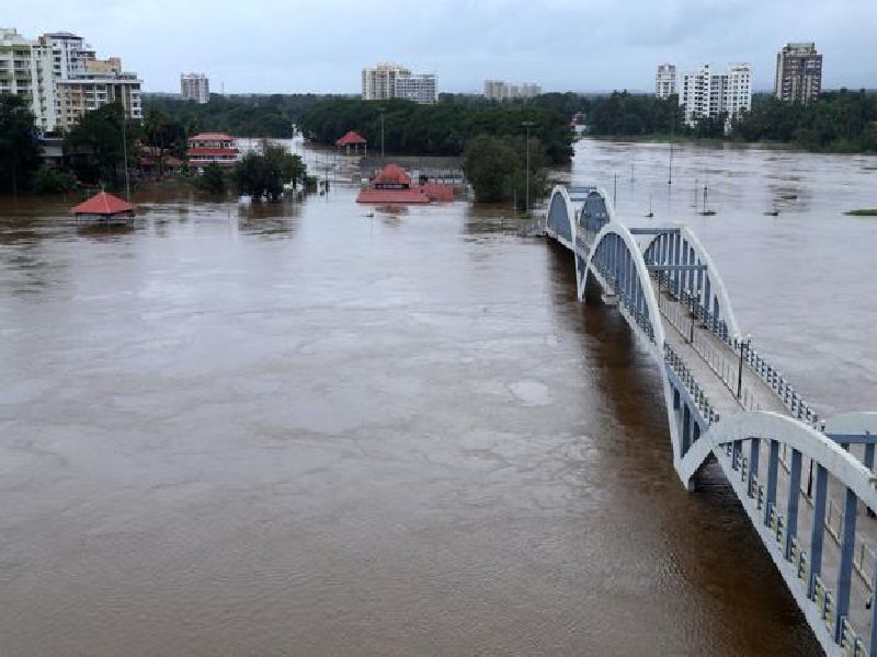Kerala floods: Triple rainfall on average; The possibility of light chimes on Sunday | Kerala Floods: सरासरीच्या तिप्पट पाऊस; रविवारी हलक्या सरींची शक्यता