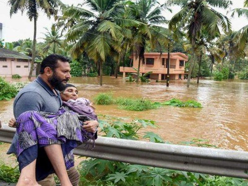 Maharashtra runs to help Kerala, Chief Minister appealed to the people | Kerala Floods; महाराष्ट्राचाही खारीचा वाटा, केरळला २० कोटींची मदत