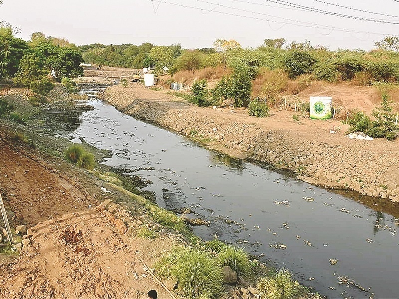 Our river Kham river cleaning campaign; Sewage is discharged in 249 places in Kham river | आपली नदी खाम नदी स्वच्छता अभियान; खामनदीत २४९ ठिकाणी सोडले जाते सांडपाणी