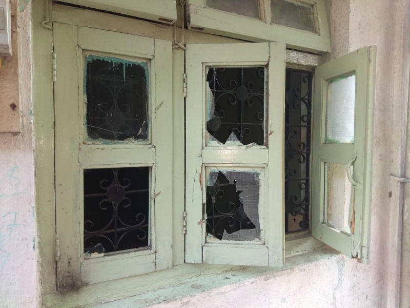 Criminalism in Chinchwad, Ramnagar; 30 cars and houses were destroyed | चिंचवड, रामनगरमध्ये समाजकंटकांचा धुमाकूळ; ३० गाड्यांसह घरांच्या काचाही फोडल्या