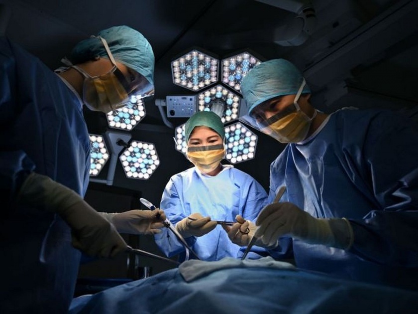 Hospital mistakenly transplants kidney to wrong patient with same name | बोंबला! एकाच नावाचे दोन रूग्ण, डॉक्टरांकडून एकाची किडनी दुसऱ्याला...