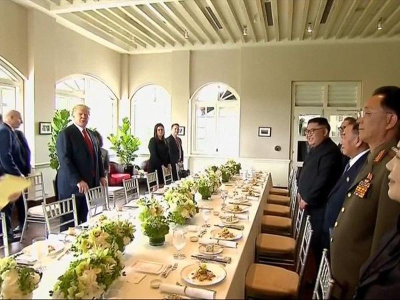What's for lunch? Trump, Kim summit menu a blend of Western, Asian flavours | Donald Trump Kim Jong Un summit : लंचमध्ये काय काय? या पदार्थांचा होता ट्रम्प व किम जोंग यांच्या जेवणात सहभाग