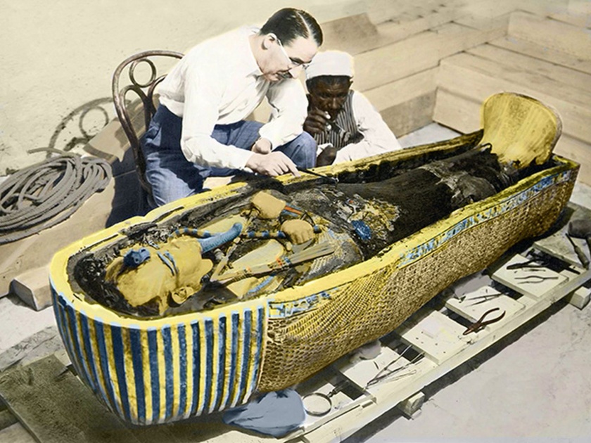 Mysterious mummy of Egypt king Tutankhamun tomb discovery curse of the pharaohs | ३२०० वर्ष जुन्या रहस्यमय ममीची कहाणी, ज्यांनी ज्यांनी केला स्पर्श त्यांनी गमावला जीव!