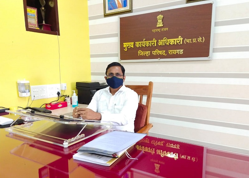 Raigad Zilla Parishad Chief Executive Officer Dr. Kiran Patil took charge | रायगड जिल्हा परिषदेच्या मुख्यकार्यकारी अधिकारी पदाचा डॉ. किरण पाटील यांनी पदभार स्विकारला