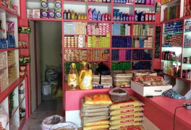 Grocery shopkeepers remain closed | किराणा दुकानदारांचा बंद कायम