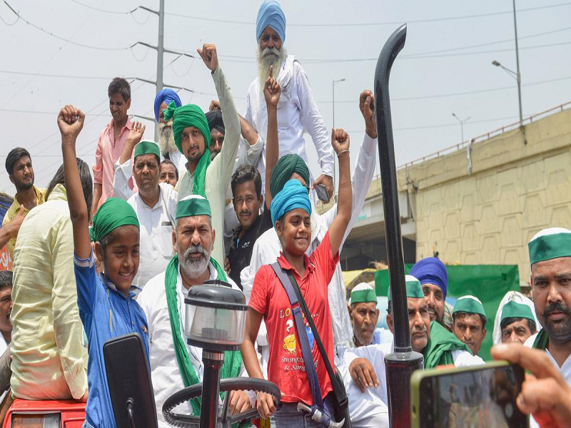 Big news! After 378 days the farmers took back agitation, Farmers Protest Kisan Andolan Delhi Singhu Border Update | मोठी बातमी! 378 दिवसांनंतर शेतकऱ्यांनी आंदोलन मागे घेतले, 11 डिसेंबरला घराकडे परतणार