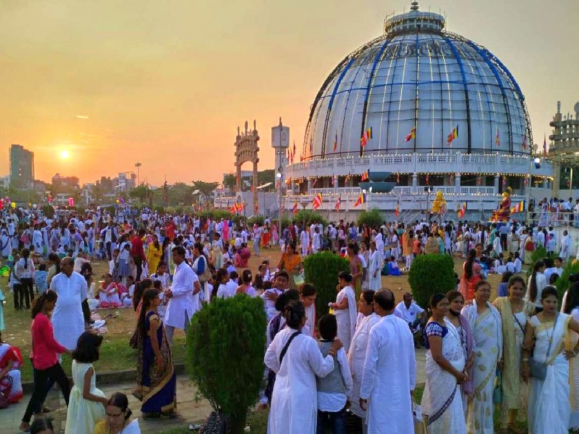 Huge amount of devotees rises at the Dikshabhumi, Dhammachakra Pravartan Day celebrated with enthusiasm | दीक्षाभूमीवर उसळला भीमसागर; ठिकठिकाणी धम्मचक्र प्रवर्तन दिन उत्साहात साजरा