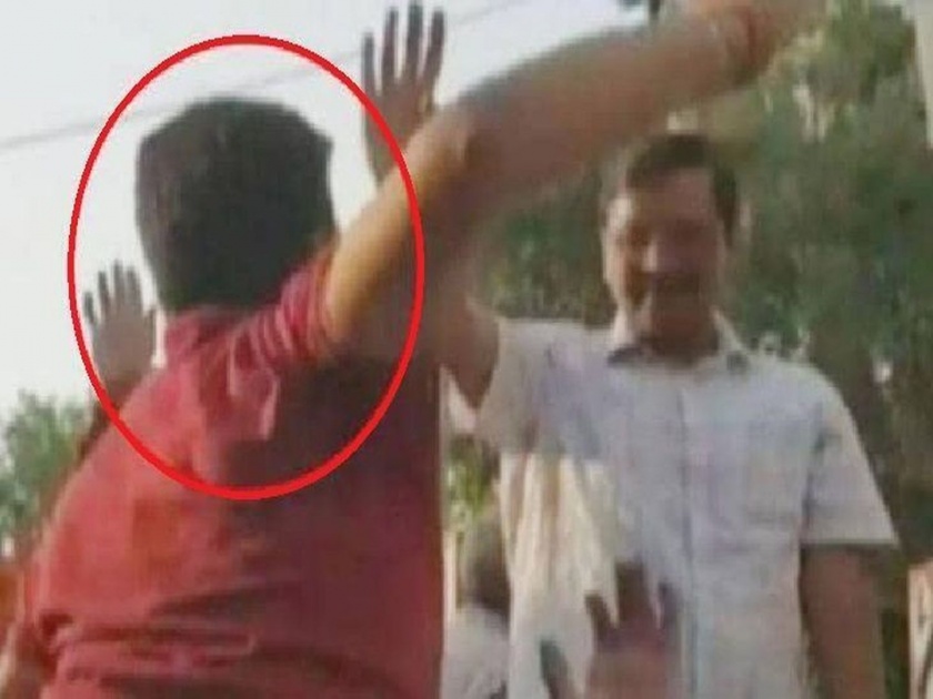 arvind kejriwal slapped person a lot of trouble police took action | केजरीवालांना थप्पड मारणाऱ्या युवकावर गुन्हा दाखल