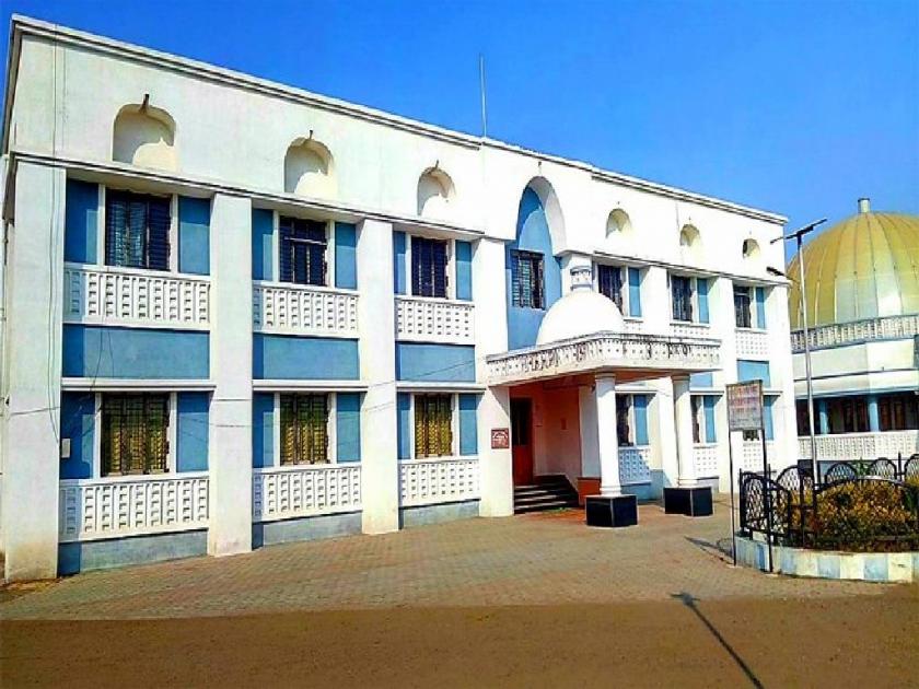 Food supplier's contract ends, mess closed, thousands of students in government hostels starving for three days | शासकीय वसतिगृहातील हजारो विद्यार्थी तीन दिवसांपासून उपाशी