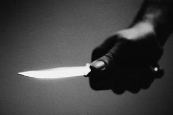In Nagpur, money was looted by a knife on a young man | नागपुरात तरुणावर चाकूहल्ला करून रक्कम लुटली