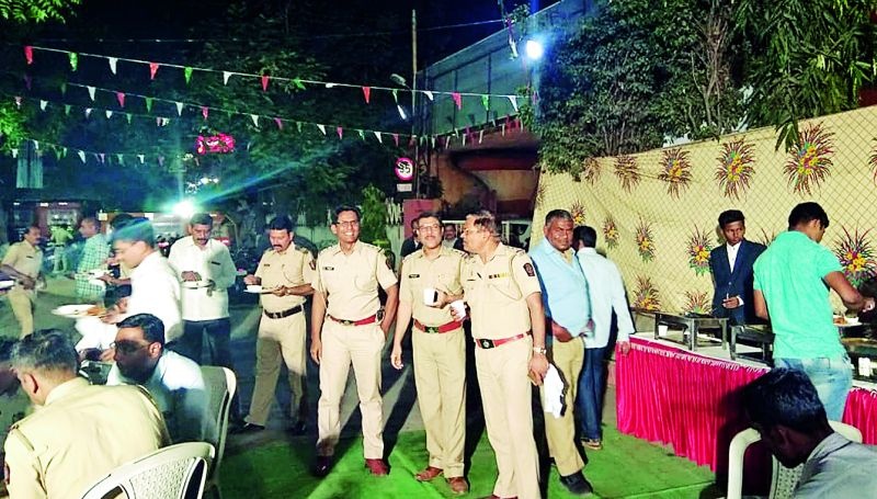 Nagpur police commissioner sowed sweetness in police force | नागपूरच्या पोलीस आयुक्तांनी पेरला पोलीस दलात गोडवा