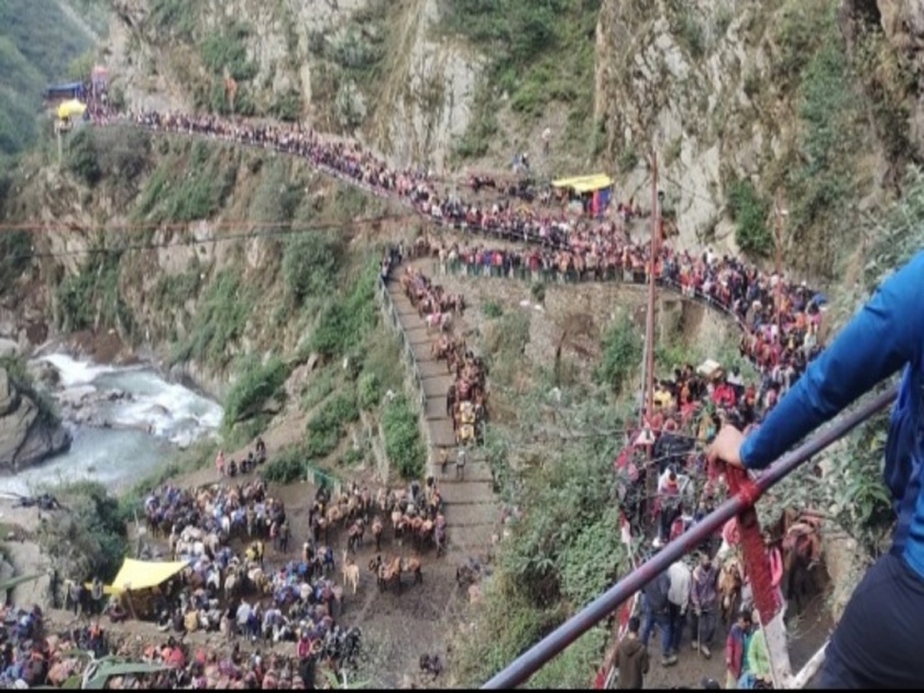 Char Dham Yatra: Kolhapur devotees stranded in Uttarakhand, new pilgrims canceled | Char Dham Yatra: ‘उत्तराखंड’मध्ये अडकले कोल्हापूरचे भाविक, नव्या यात्रेकरूंची नोंदणी रद्द