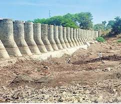 Kolhapuri dam has no ispection; Only two visits from the committee | कोल्हापुरी बंधाऱ्यांची वर्षभरापासून तपासणीच सुरू; समितीच्या केवळ दोन भेटी  