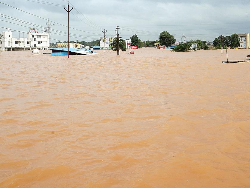 Kolhapur, Sangli district sustained floods | कोल्हापूर, सांगली जिल्ह्यात पूरस्थिती कायम