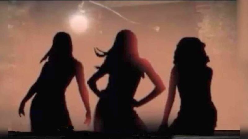 Eight more arrested in nude dance performance case, number of arrested accused reaches to eleven | ‘न्यूड डान्स’प्रकरणी आणखी आठ जणांना अटक